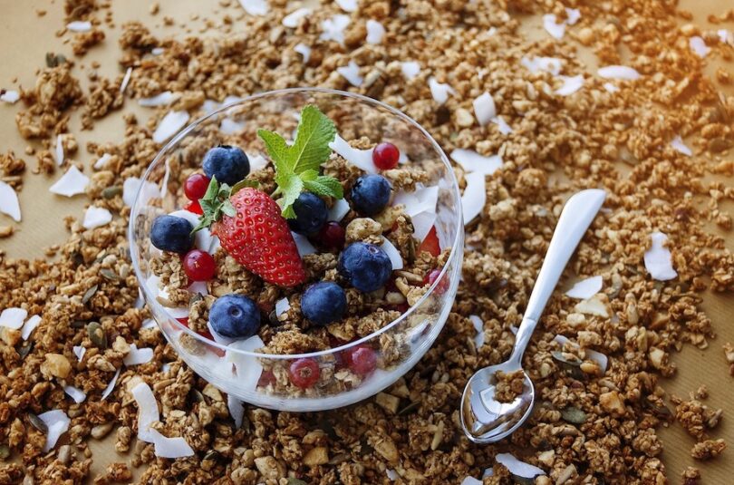 granola, fruit and yogurt breakfast